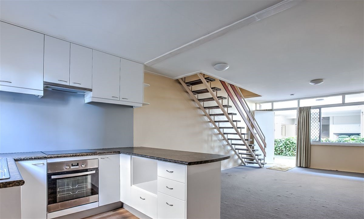 UNIT 2 802 PACIFIC PDE, CURRUMBIN QLD 4223, 0 rūma, 0 rūma horoi, Unit