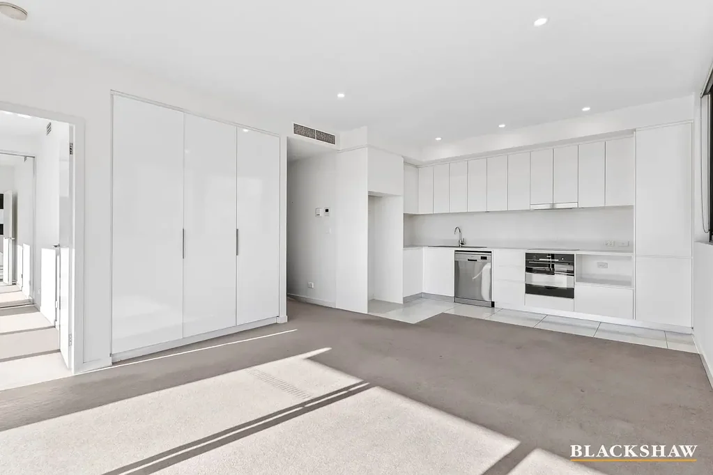 Well-Appointed Apartment in Prime Inner-North Location