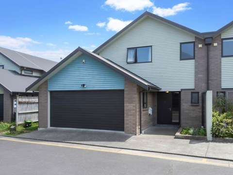 Blockhouse Bay 3房 ​精品宽居，私密露台+全围栏庭院，内进双车库，近Waterview隧道&SH20高速！ Inviting Family Home in Blockhouse Bay