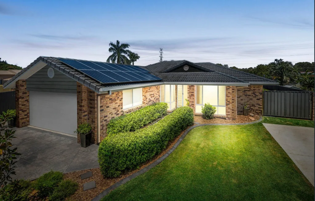 16 Whitby Street, Bracken Ridge, QLD 4017, 5房, 2浴, House