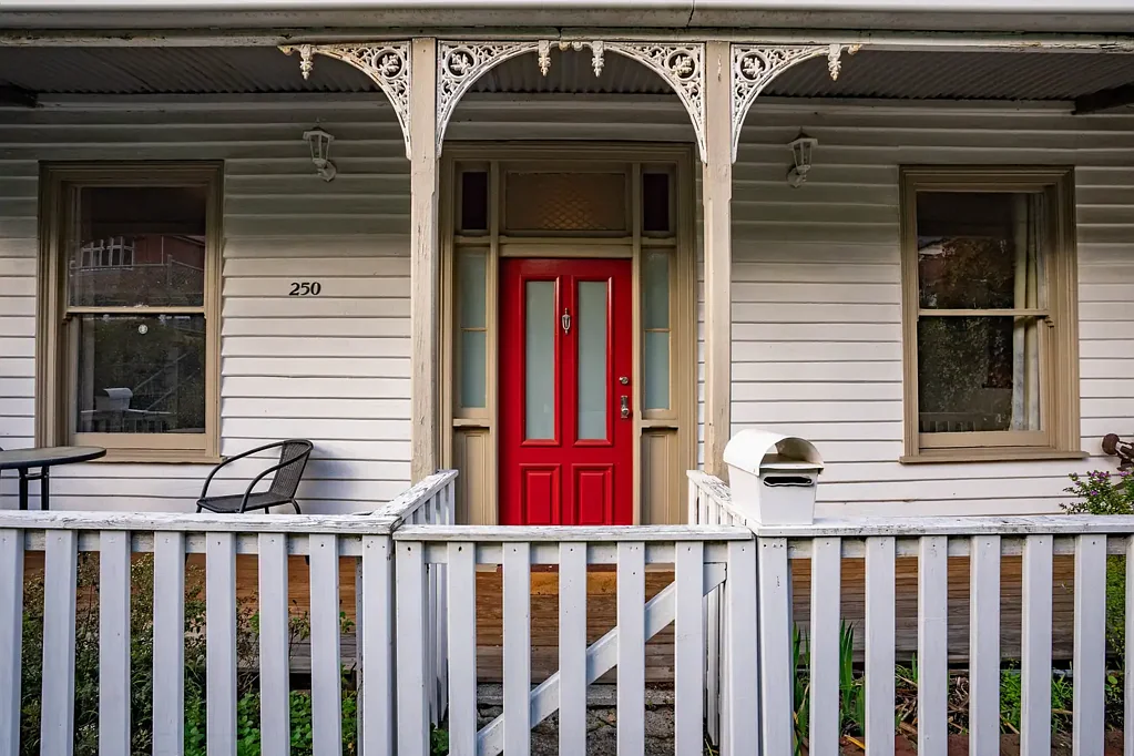 West Hobart 6ਬੈੱਡਰੂਮ Exceptional Investment Opportunity at 250 Bathurst Street!