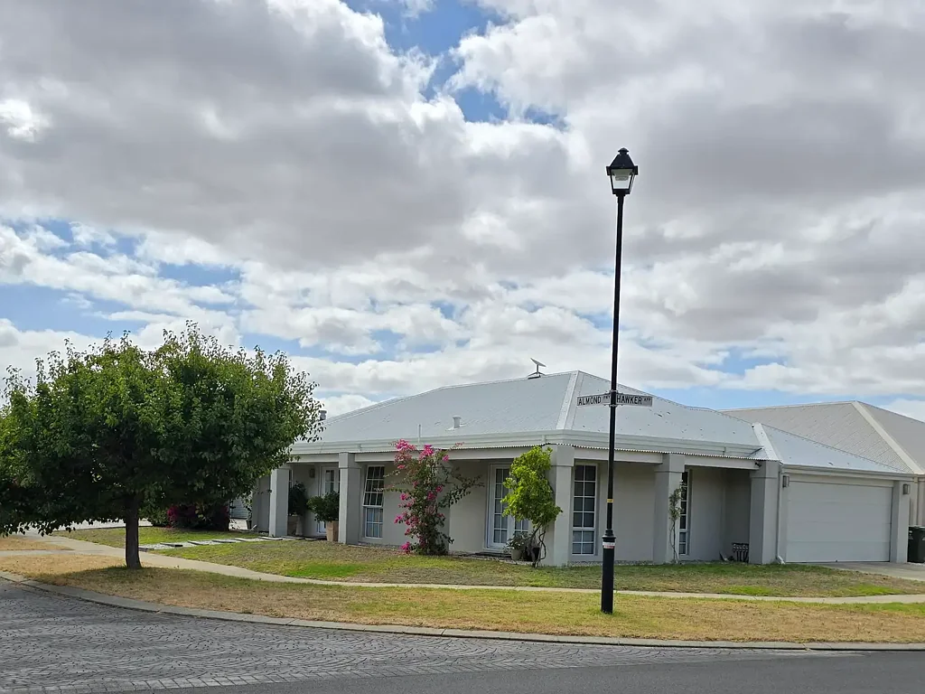 39 Hawker Approach, Yalyalup, WA 6280