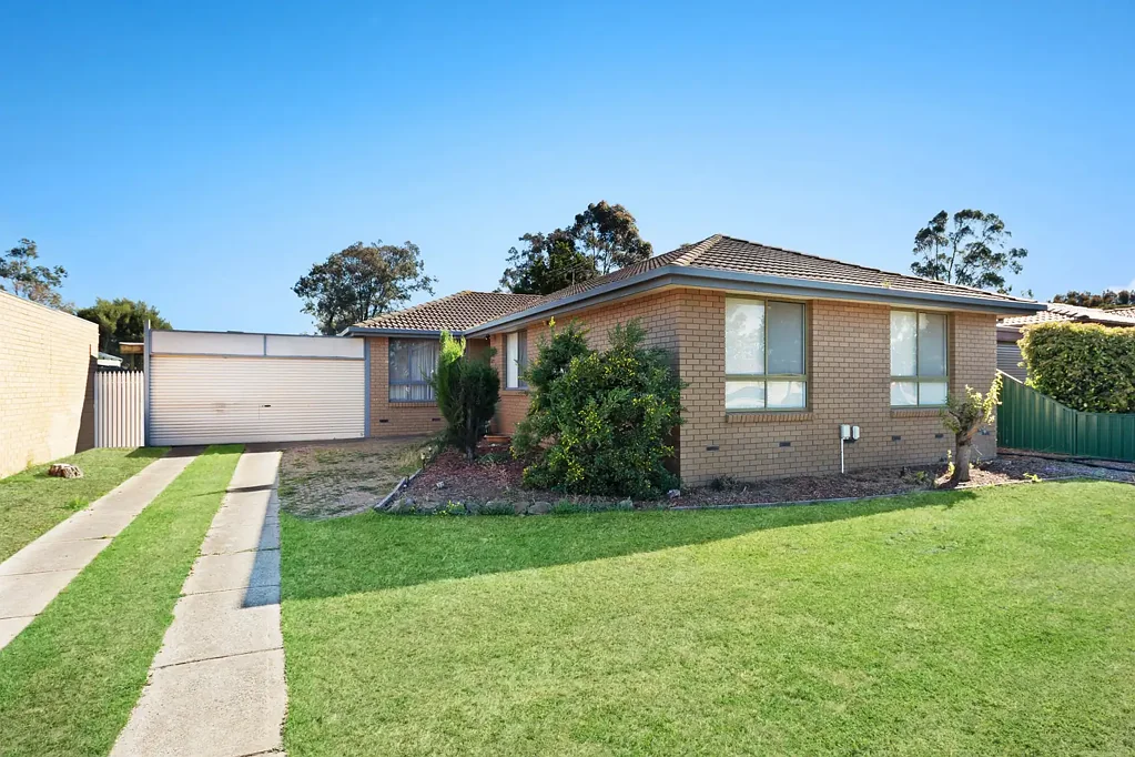 THIS PROPERTY FEATURES: