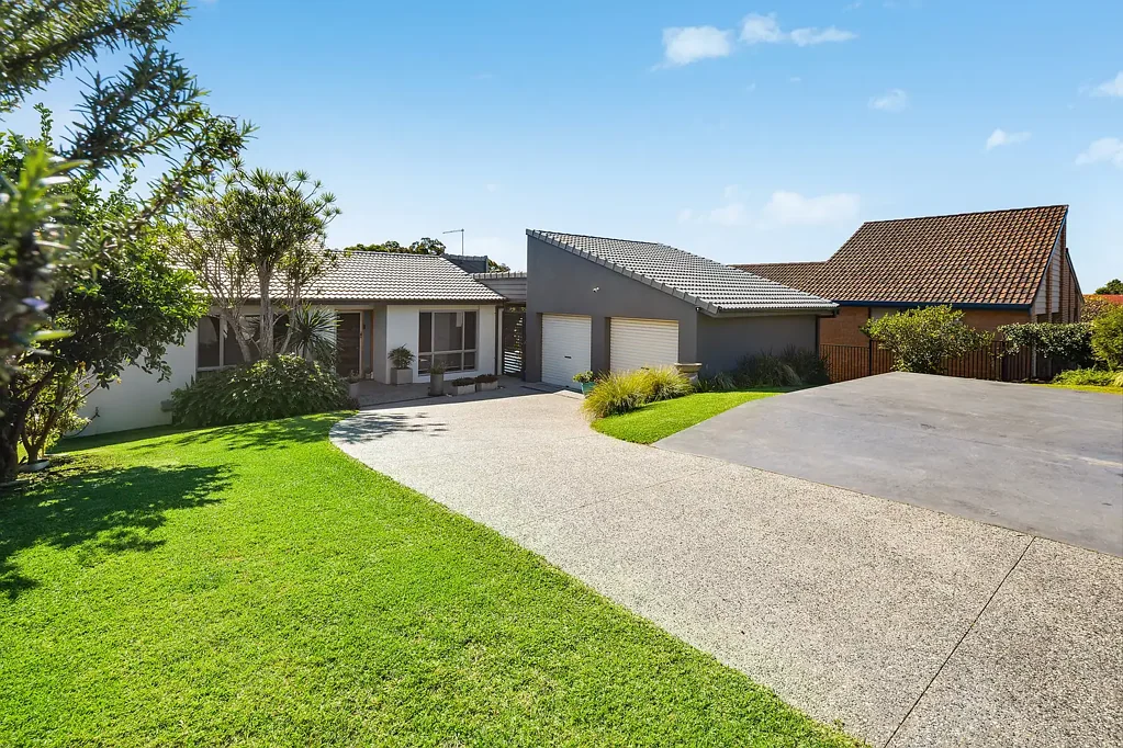 Coffs Harbour 3غرفة نوم Modern Coastal Comfort with Entertaining Appeal