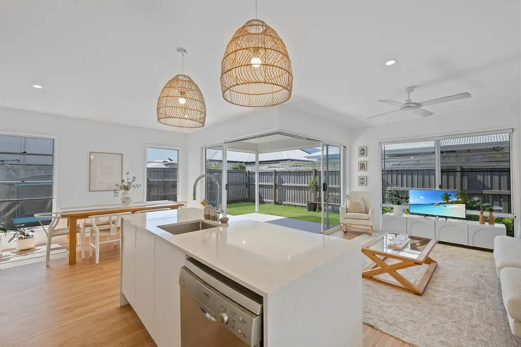 Nirimba 3chambre Stylish Modern Home in Premium Nirimba Location