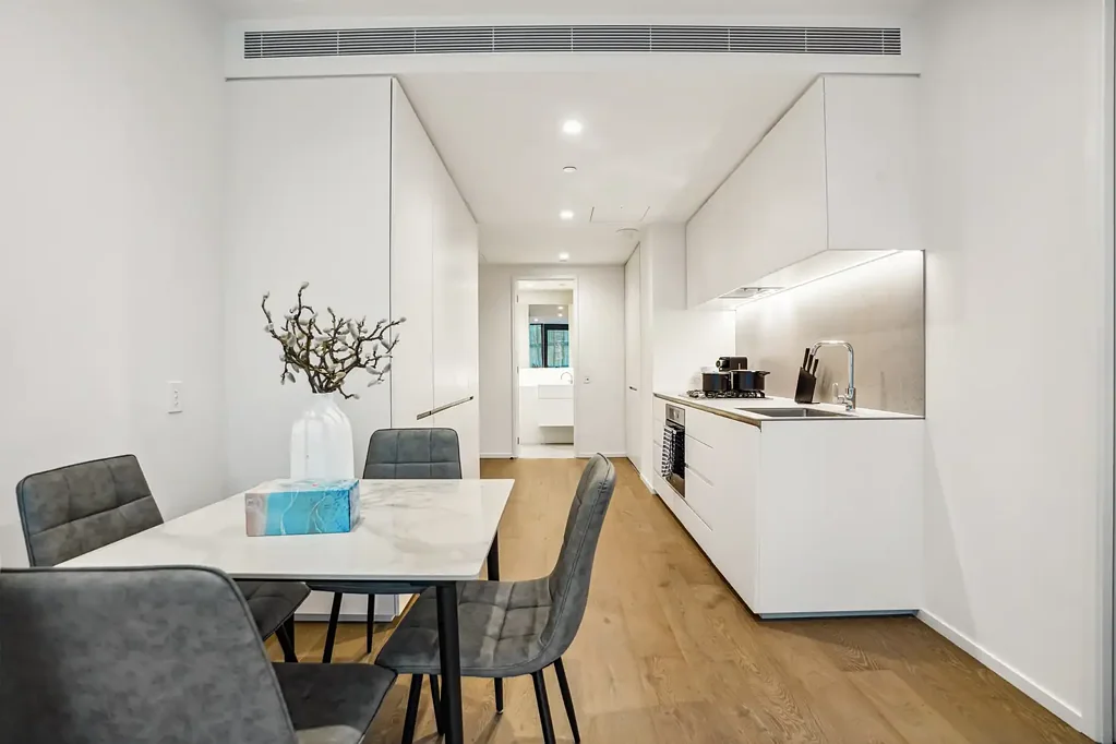 FULLY FURNISHED - 2 Bedroom