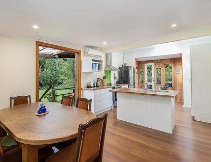 57 & 57a Harvey Street, Waitati, Dunedin City, 5部屋, 2バスルーム, House