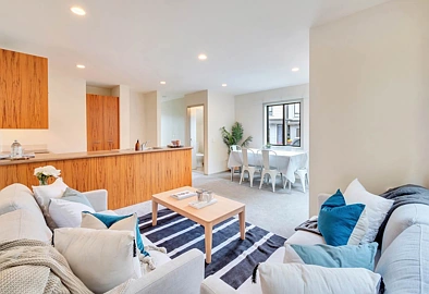 6 MONTH TENANCY WITH LOW RENT WHILE FOR SALE