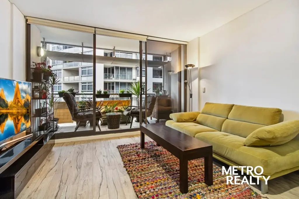 Harbourside Living in the Heart of Sydney's Premier Waterfront Precinct