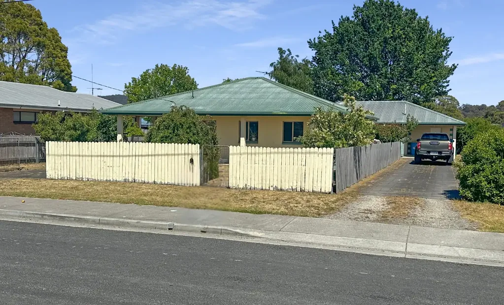 St Helens 4Phòng ngủ Dual Unit opportunity ready for the investor!
