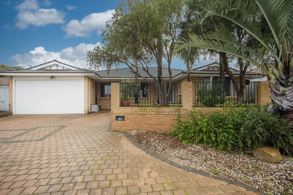 Ridgewood 4房  Spacious Family Home!