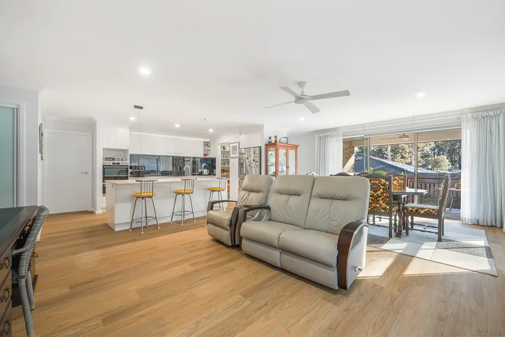 33 Strathallan Terrace, Thrumster, NSW 2444