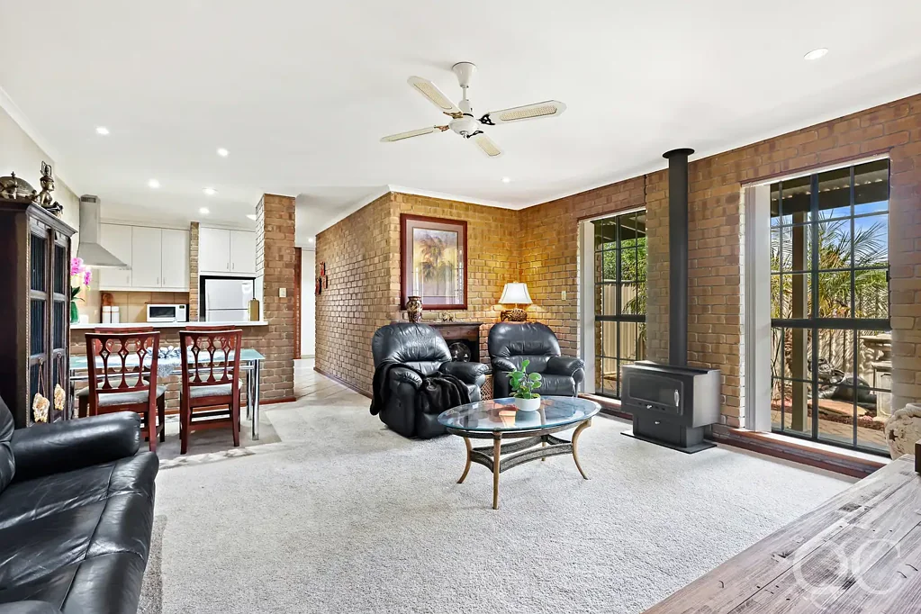 Morphett Vale 2Habitaciones Open the Door to Your Own Private Sanctuary