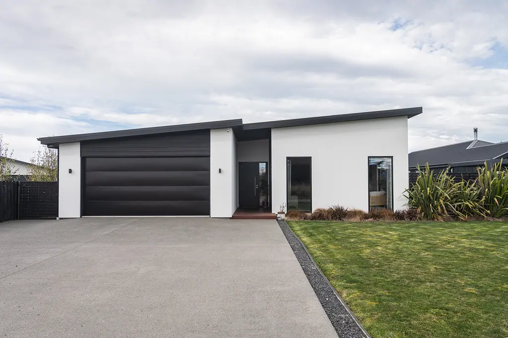 Pleasant Point 3 Slaapkamer Modern, stylish and beautifully positioned