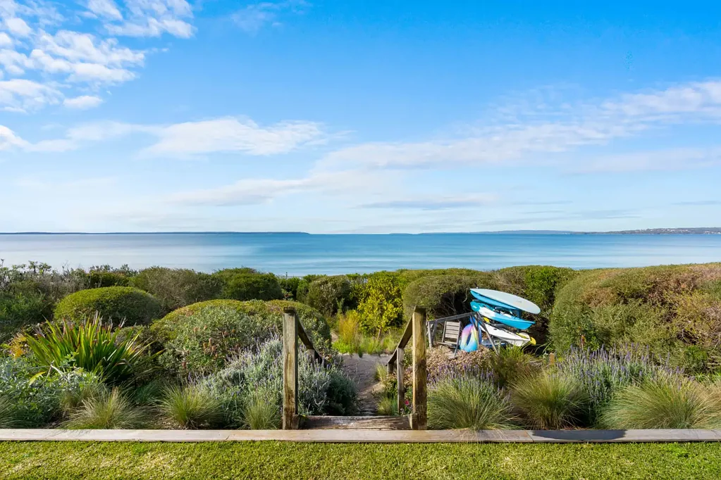Callala Beach 4 Bedroom Absolute Beachfront Beauty with Unrivalled Views