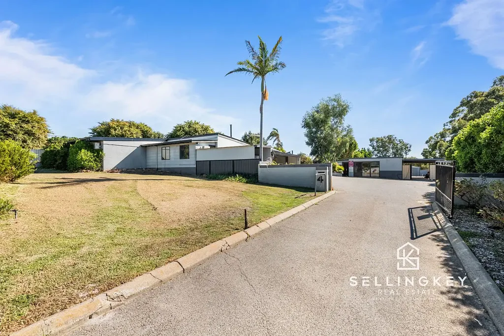 Canning Vale 4房  SellingKey Real Estate presents 4 Crufts Way, Canning Vale!