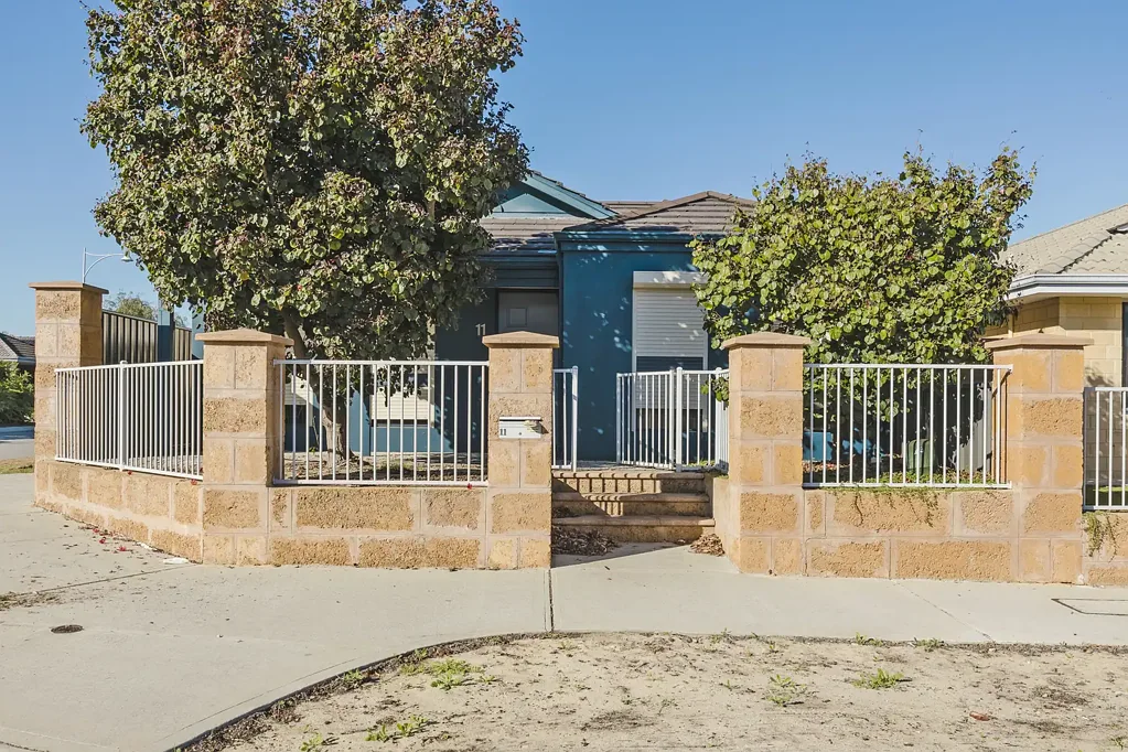 Banksia Grove 3ห้องนอน Great Investment Opportunity with Long Term Tenants