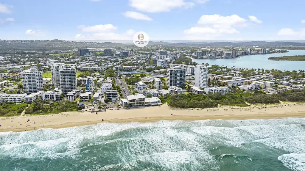 Maroochydore 2房  Just Steps To The Popular Patrolled Beach From Your Exclusive Cotton Tree Address – Your Gateway to Modern Living and Financial Opportunity.
