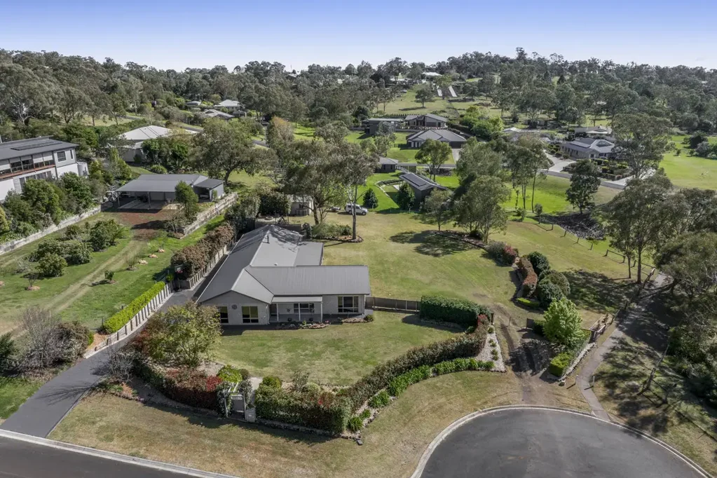 18 Fawngrove Drive, Glenvale, QLD 4350