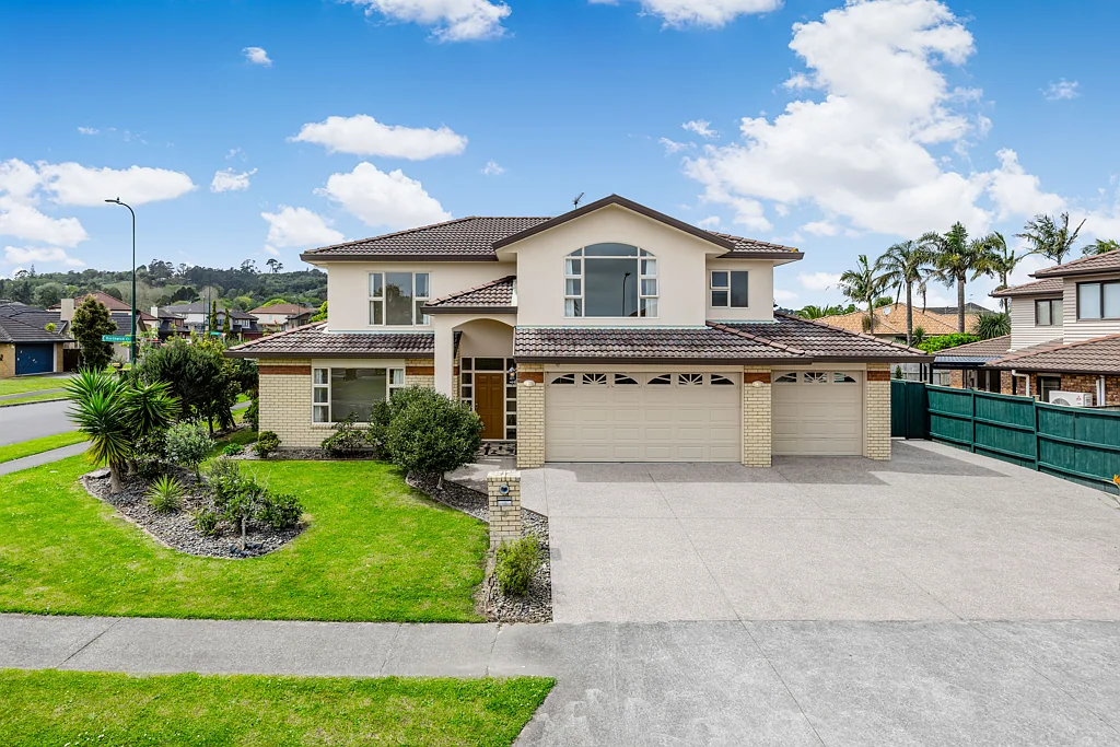 Dannemora 6房  PRESTIGIOUS CORNER LUXURY HOME