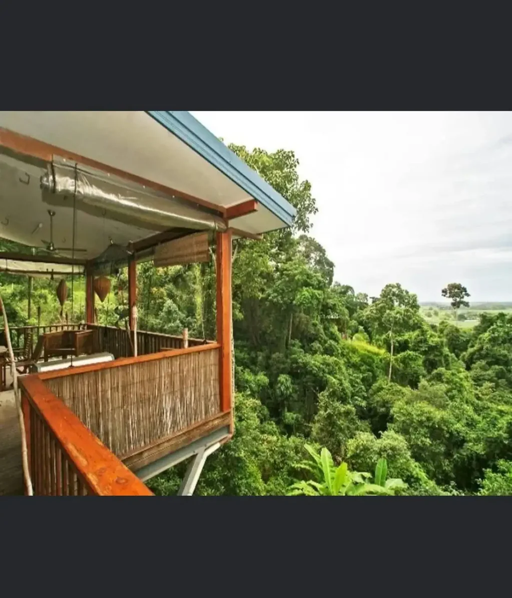 Caravonica 4房  Award-Winning Chris Van Dyke Pole Home Ocean Views to Green Island Rainforest Retreat with Seasonal Waterfall Creek