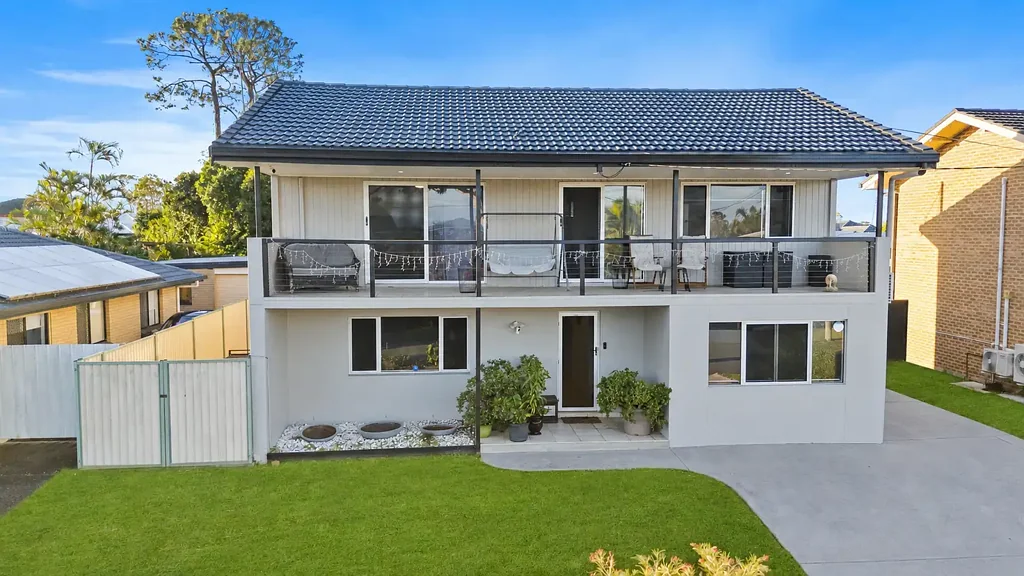 Alexandra Hills 4Kwarto DUAL ACCESS, ENDLESS PARKING & AN ENTERTAINER'S BACKYARD - THIS ONE HAS IT ALL