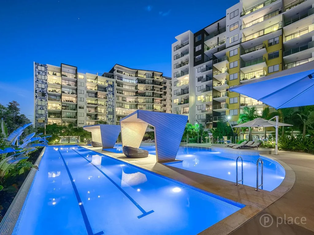 Beautiful stunning Riverview apartment available