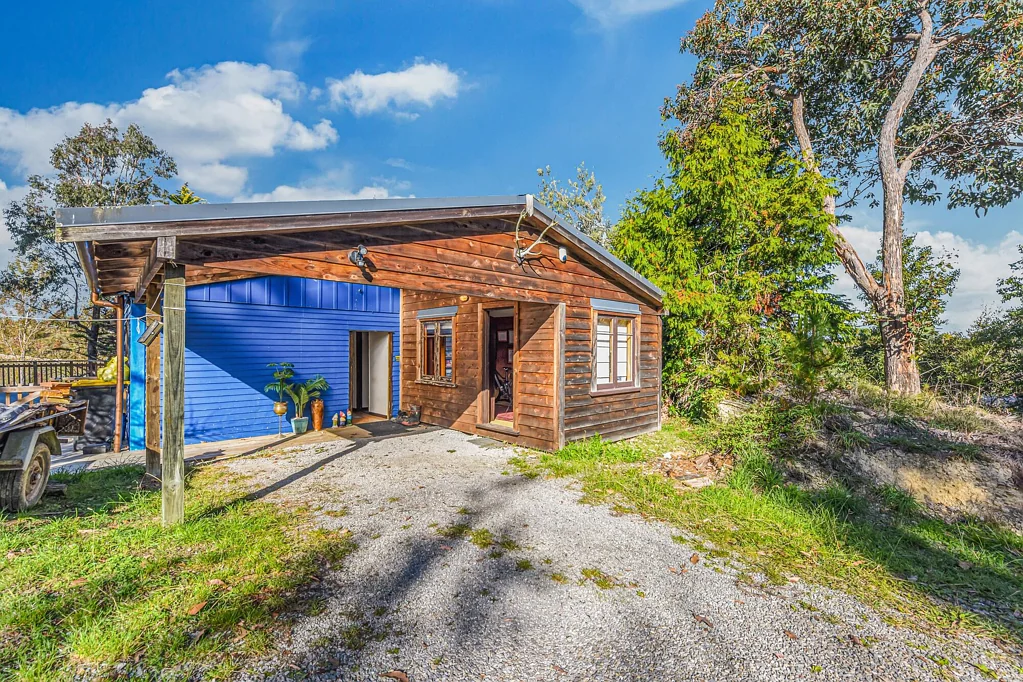 Ruby Bay 3 Bedroom Bush & Wetland Sanctuary & 3-Bay Shed