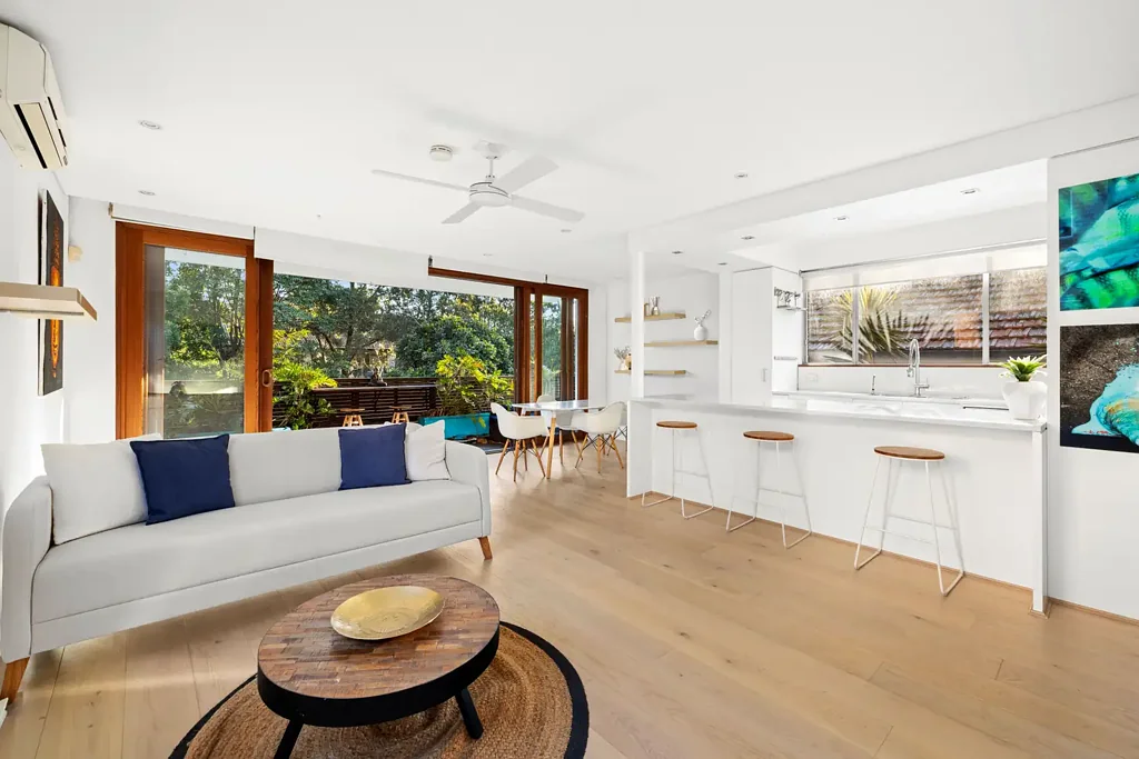 Bondi Beach 2બેડરૂમ Sun-Filled Coastal Apartment Only Moments from Bondi Beach