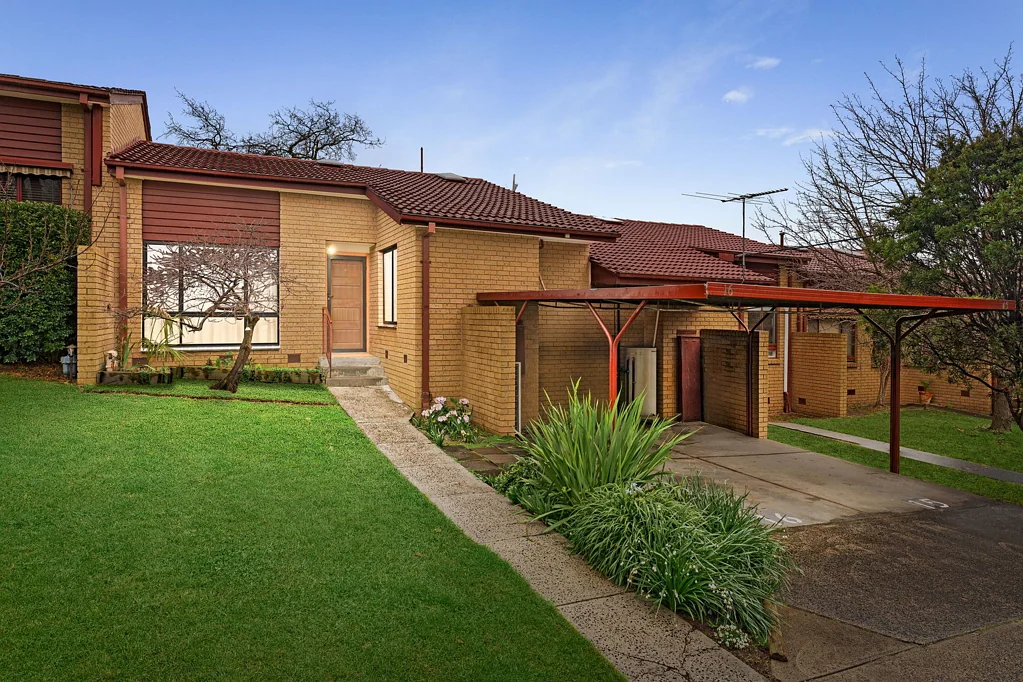 Oakleigh East 2房  Stylish Single-Level Living with an Exceptional Alfresco Retreat