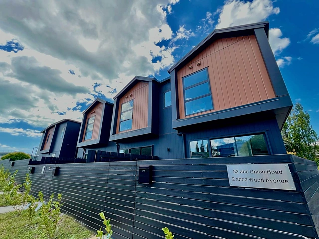 2D Wood Avenue, Howick, Manukau City