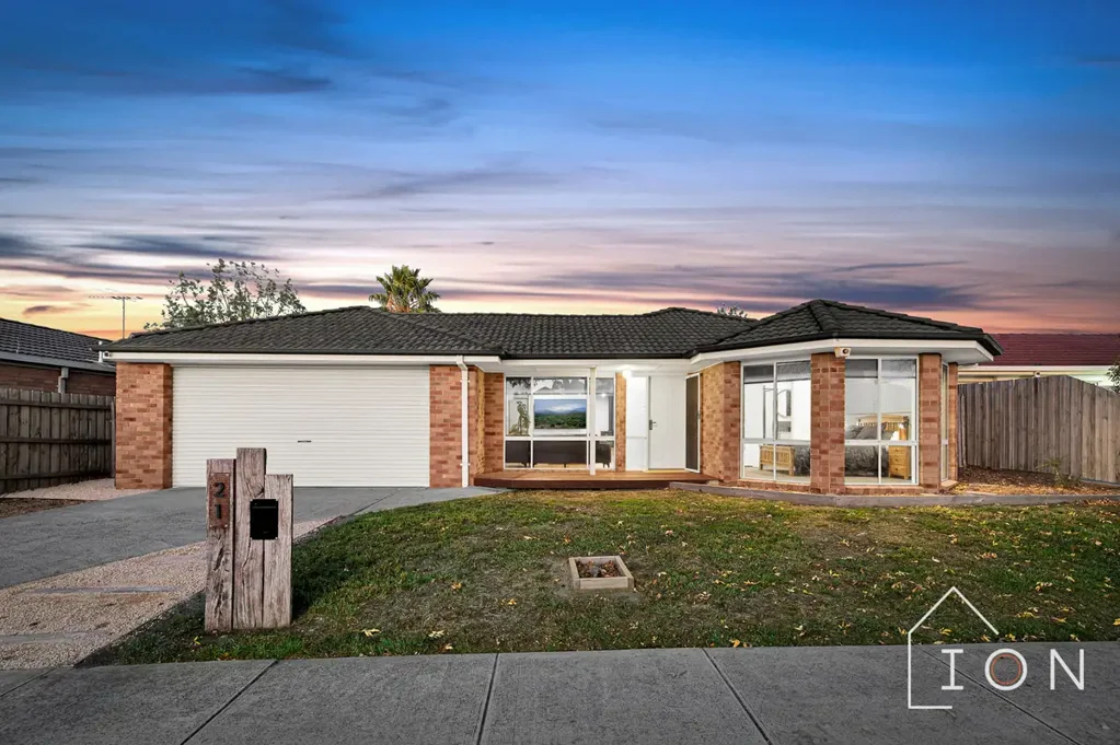 21 Dartmoor Drive, Cranbourne East, VIC 3977