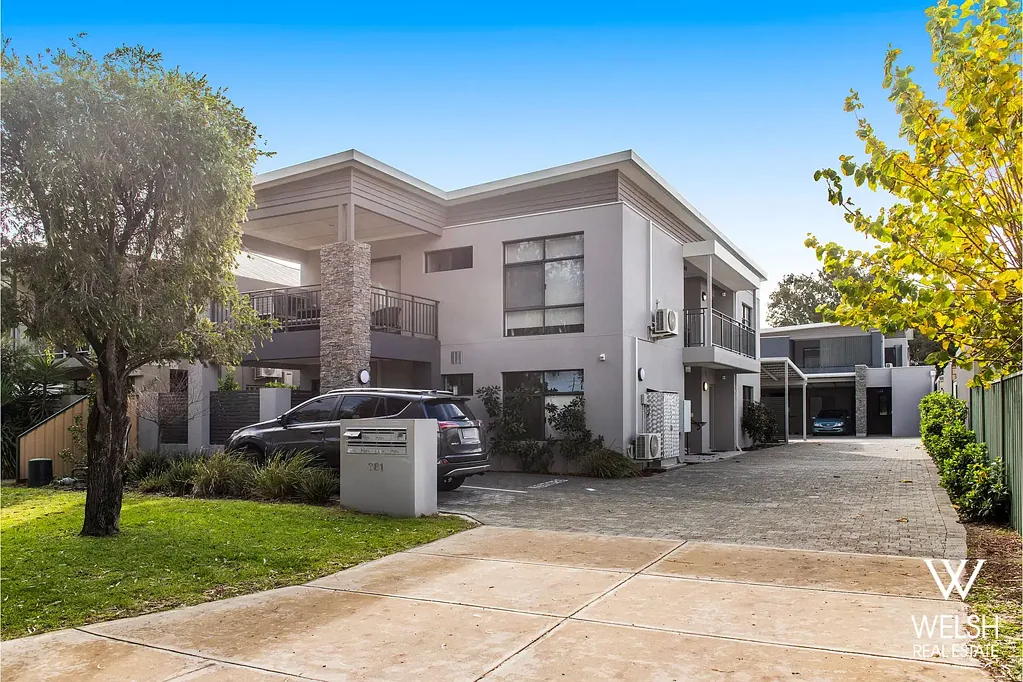 8/381 Daly Street, Cloverdale, WA 6105