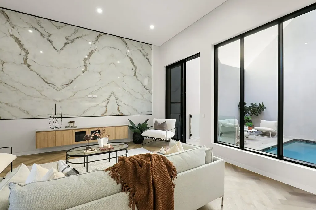 Corlette 5Phòng ngủ Architectural Excellence, Coastal Luxury & Ready Sellers!