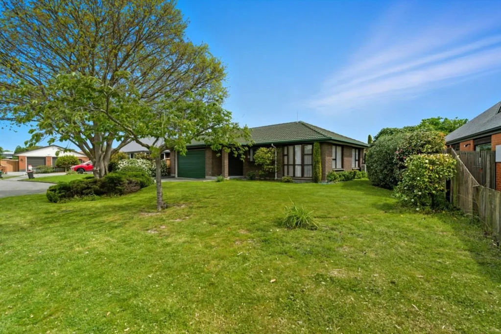 Halswell 3房  Charming Family Home Awaits You!