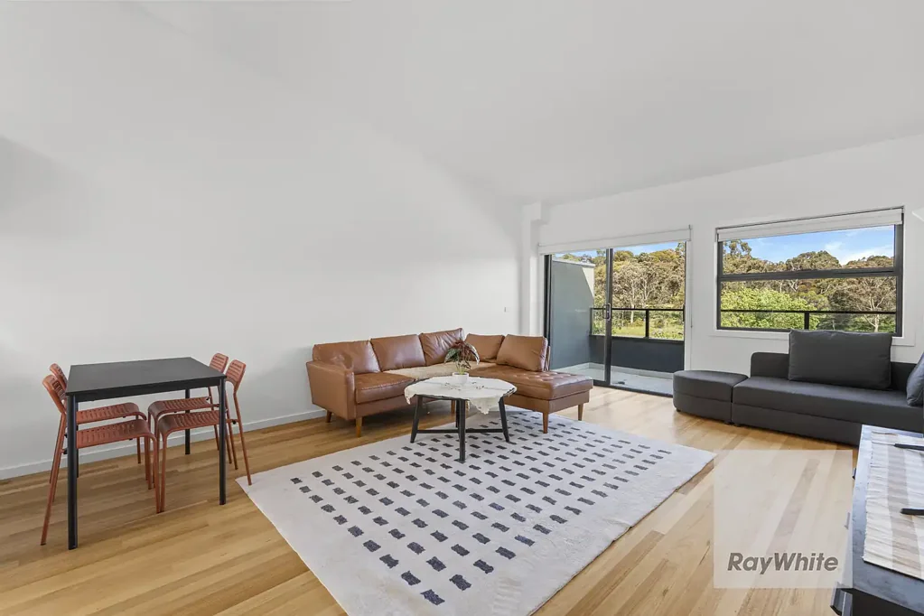 Bundoora 2બેડરૂમ A Rare Parkside Outlook with Space, Style & Serenity