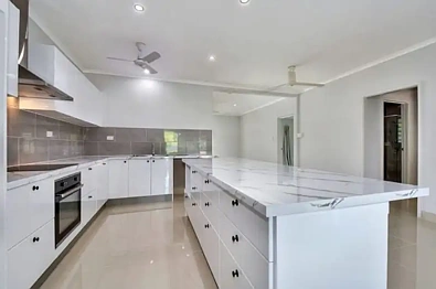 Leanyer 4Zimmer Fantastic Family Home with Great Outdoor Areas and Plenty of Space Throughout