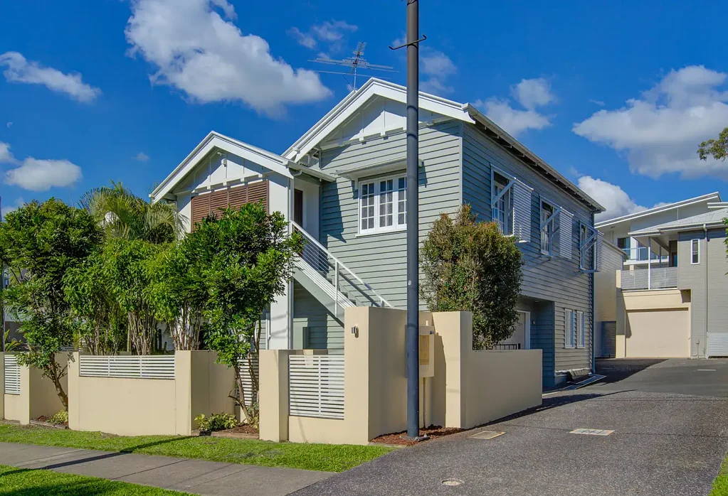 Coorparoo 3Phòng ngủ QUEENSLANDER! The best of both worlds.........