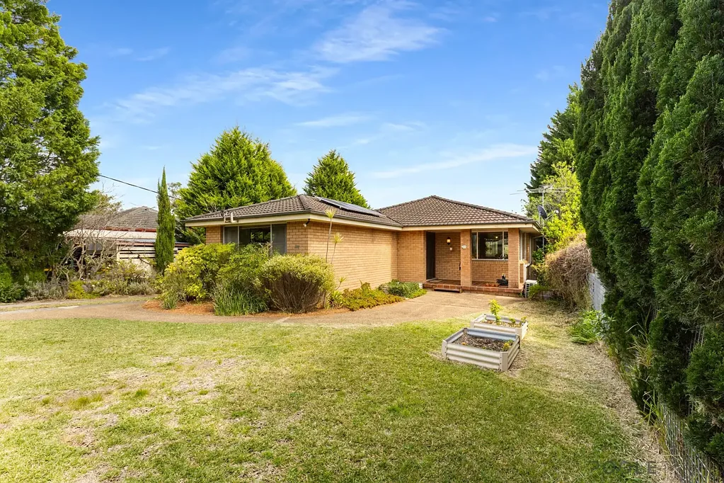 Springwood 3બેડરૂમ South Springwood with fantastic valley views