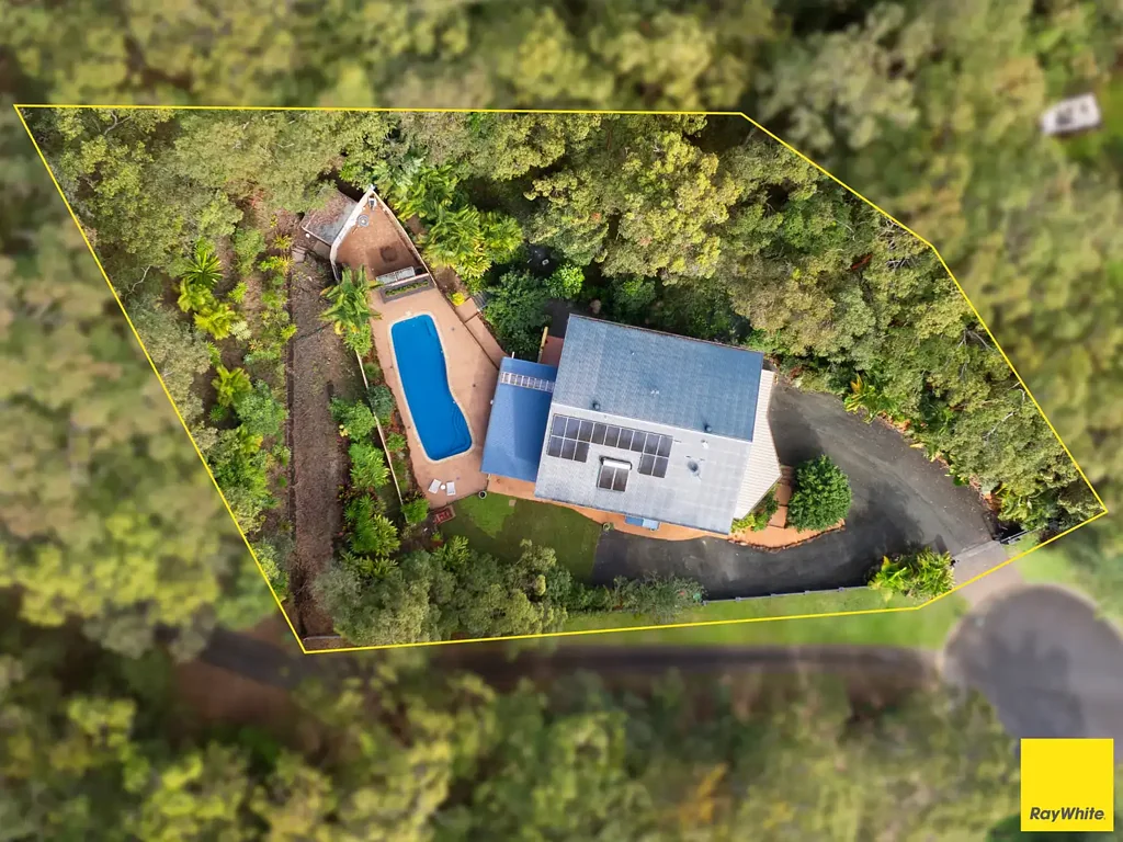 Bonogin 5房  A Luxury Three-Level Acreage Masterpiece - Renovated by Channel 9's The Block Stars