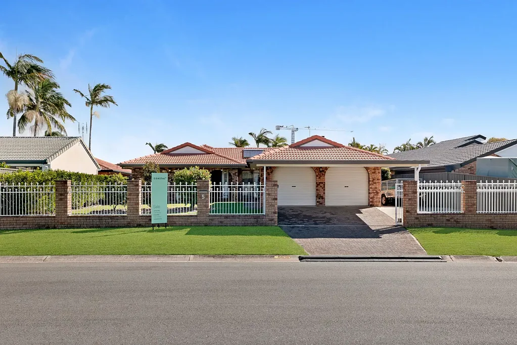 5 Longboat Place, Biggera Waters, QLD 4216