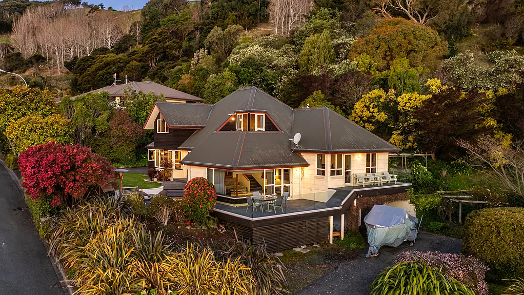 Marybank 4 Bedroom Sun-filled family home with sea and mountain views