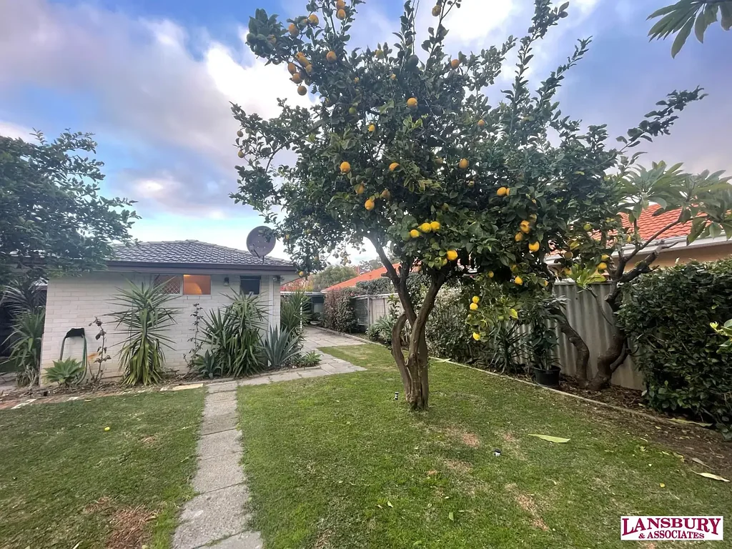 3-Bedroom Duplex in River Close Location