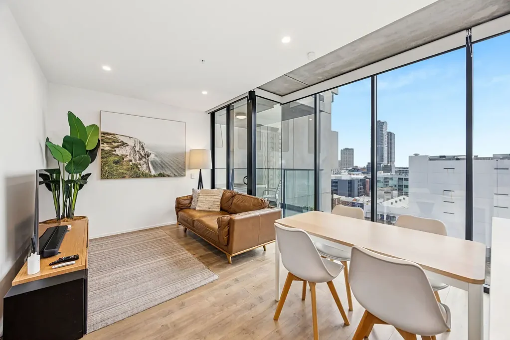 Adelaide 2房  East End Elegance: Your Luxury City Sanctuary