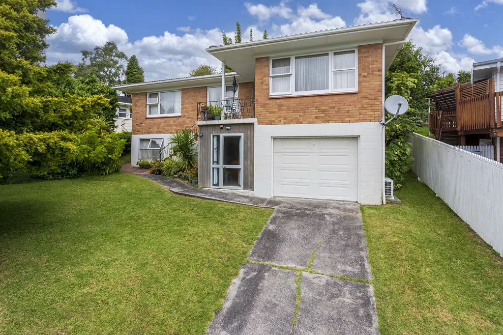 Totara Vale 4Moenga Fully Renovated Family Home with Development Potential