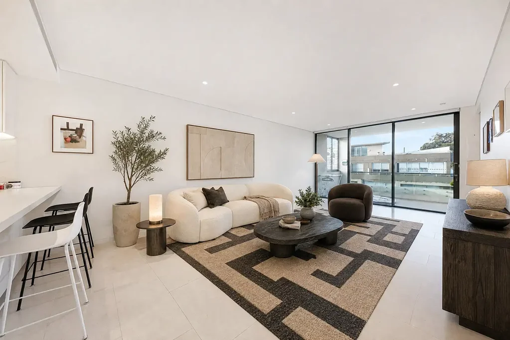 Sophisticated Executive Living in the Heart of Neutral Bay