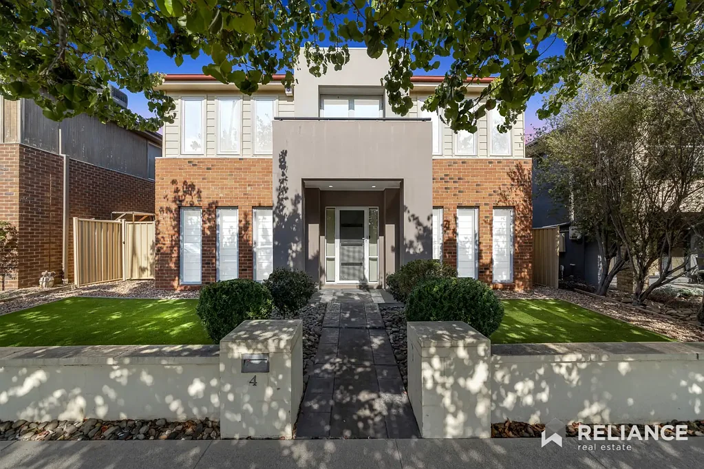 Caroline Springs 4ห้องนอน Stylish & Spacious Family Home in the Heart of Caroline Springs!