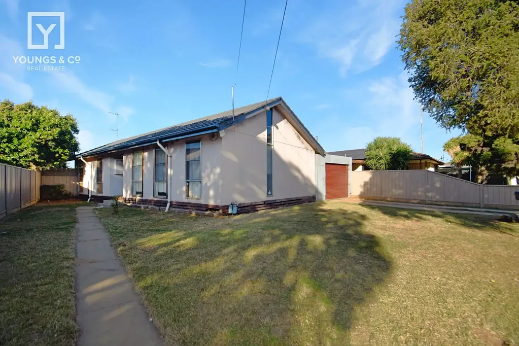 Mooroopna 3房  Renovation Opportunity – Ideal for Investors