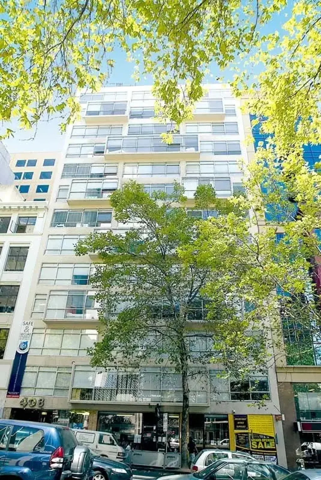 Furnished 2 bedroom apartment in Melbourne CBD!