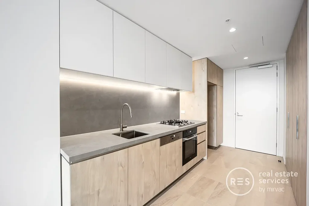 Light-Filled 1-Bedroom Apartment in Sought-After Tullamore Estate